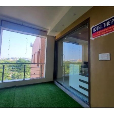 Hotel The Pill, Bhavnagar Exteriör bild