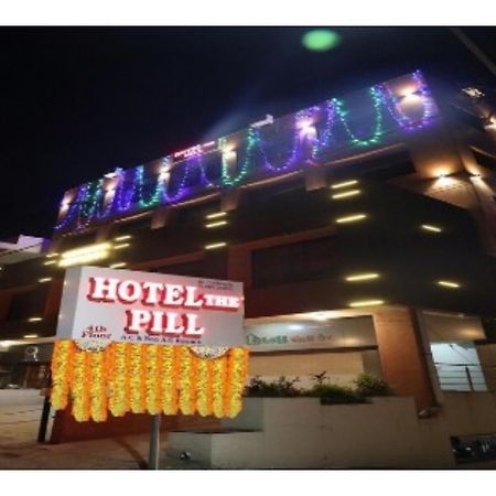 Hotel The Pill, Bhavnagar Exteriör bild