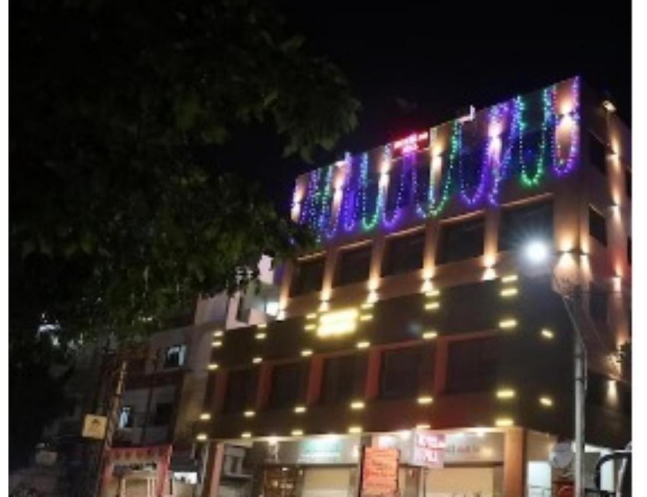 Hotel The Pill, Bhavnagar Exteriör bild